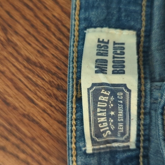 Levi's Signature 11" Rise Bootcut blue denim comfy jeans. Sz 14 short W34 L28 - Picture 4 of 10